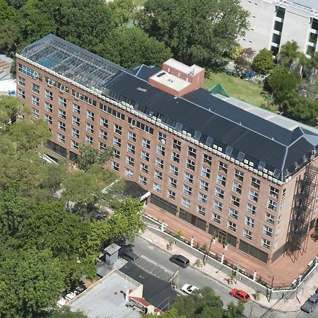 Hotel Ramada By Wyndham Buenos Aires à Vicente López Extérieur photo