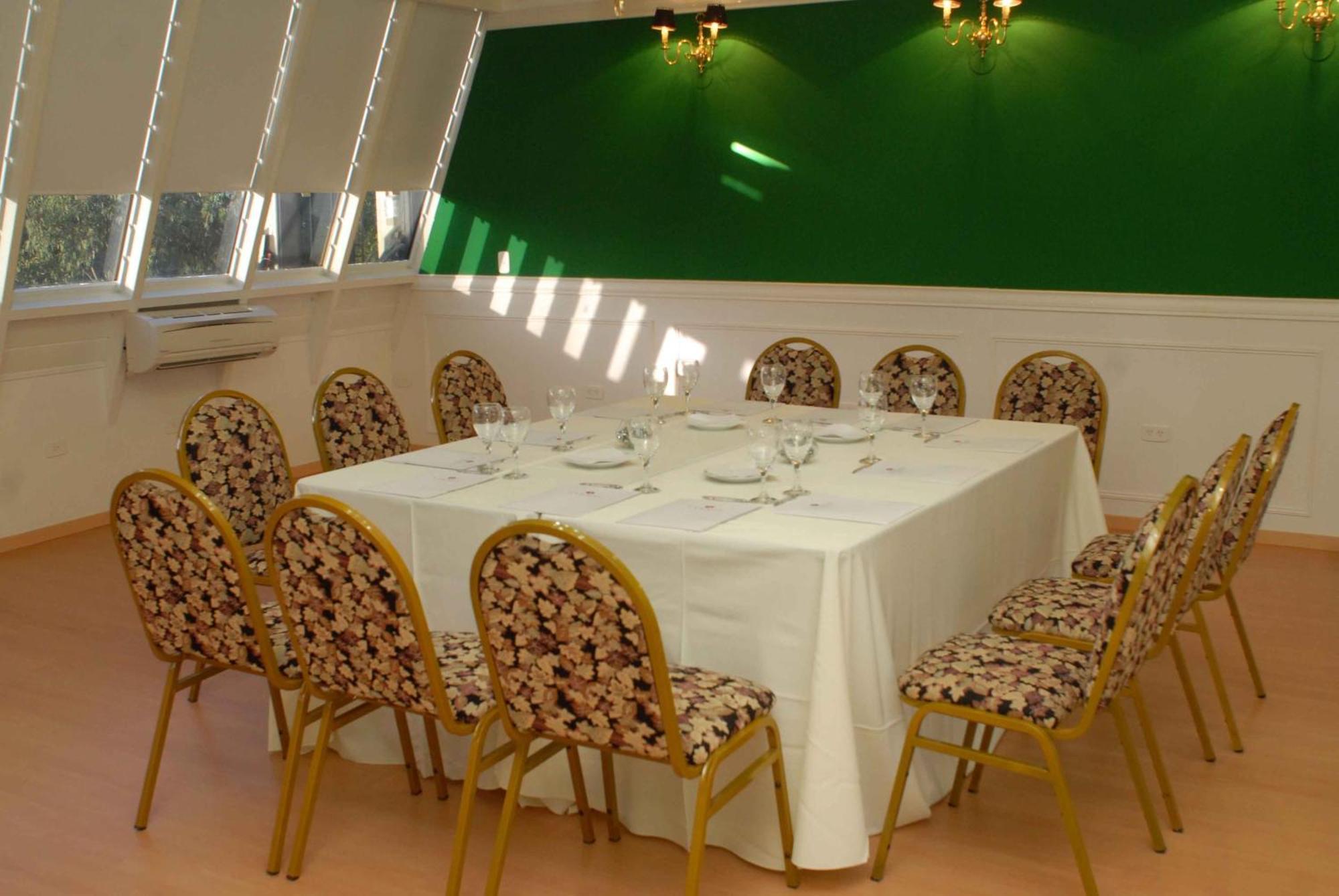 Hotel Ramada By Wyndham Buenos Aires à Vicente López Restaurant photo