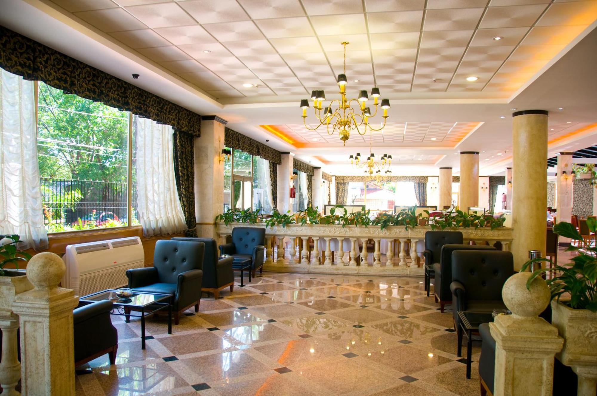 Hotel Ramada By Wyndham Buenos Aires à Vicente López Extérieur photo