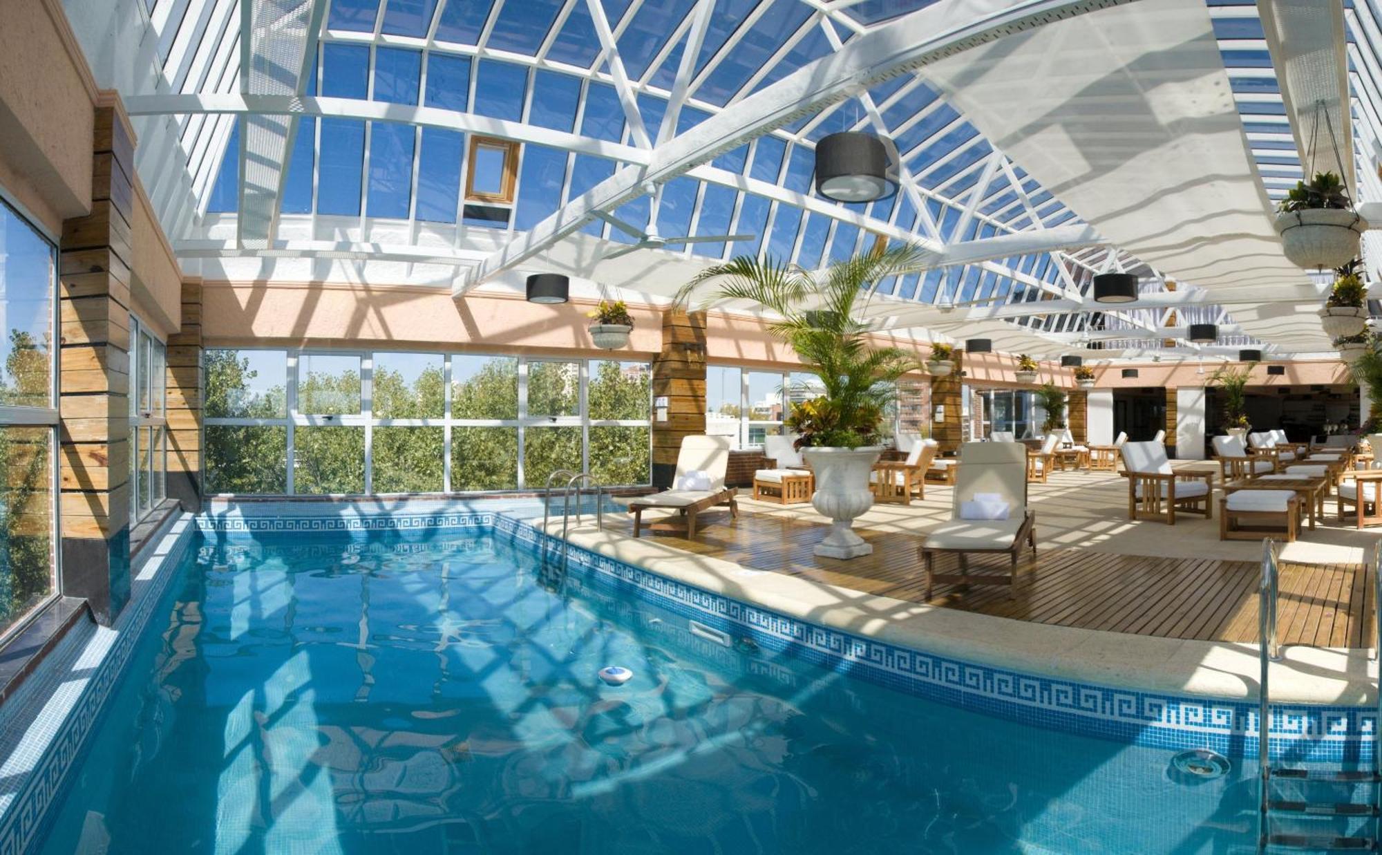 Hotel Ramada By Wyndham Buenos Aires à Vicente López Extérieur photo