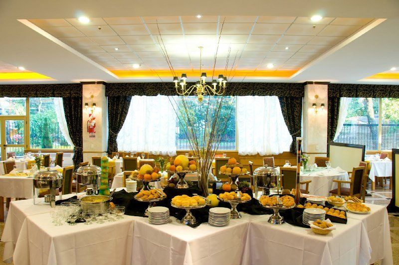 Hotel Ramada By Wyndham Buenos Aires à Vicente López Extérieur photo