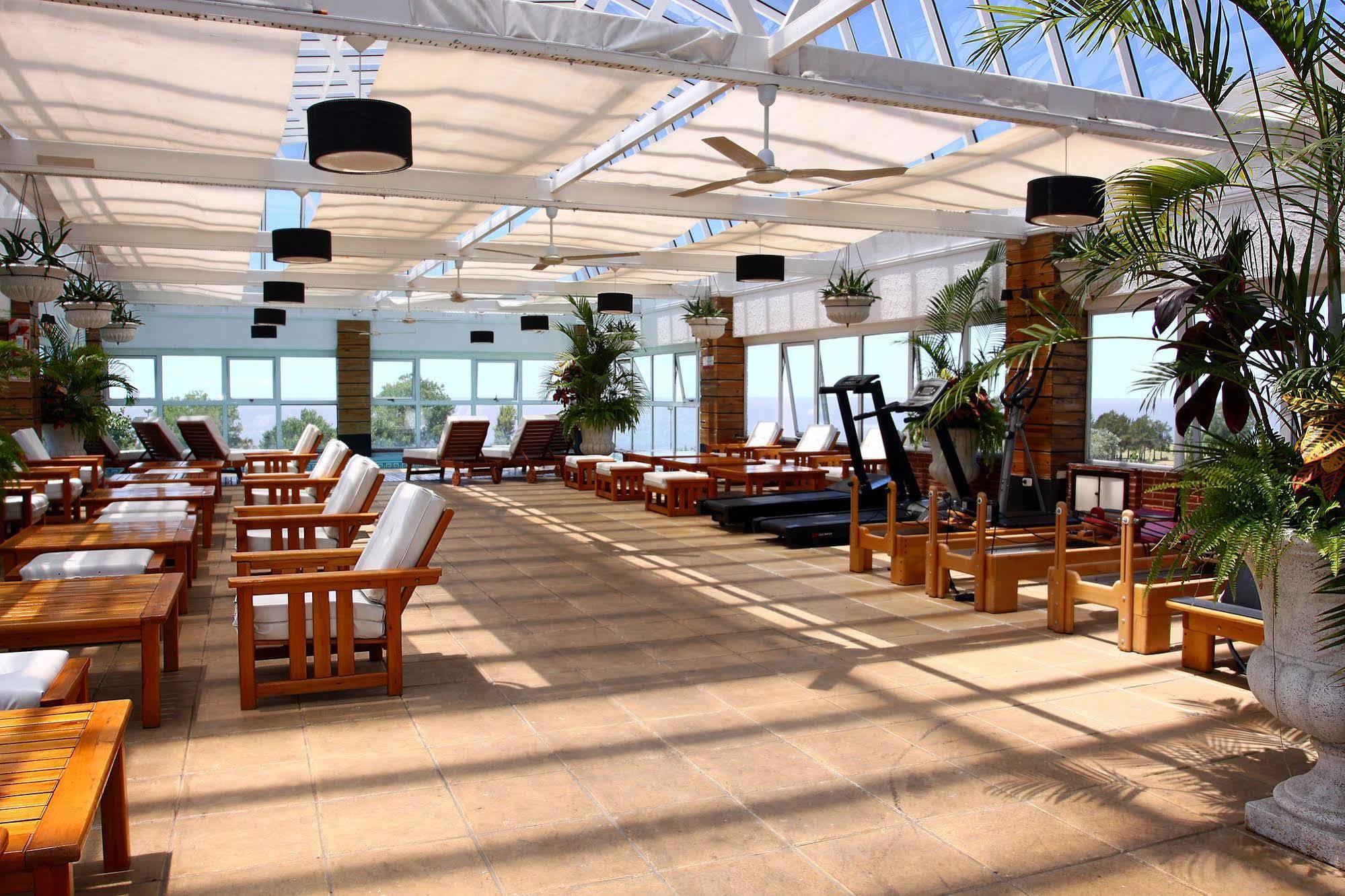 Hotel Ramada By Wyndham Buenos Aires à Vicente López Extérieur photo